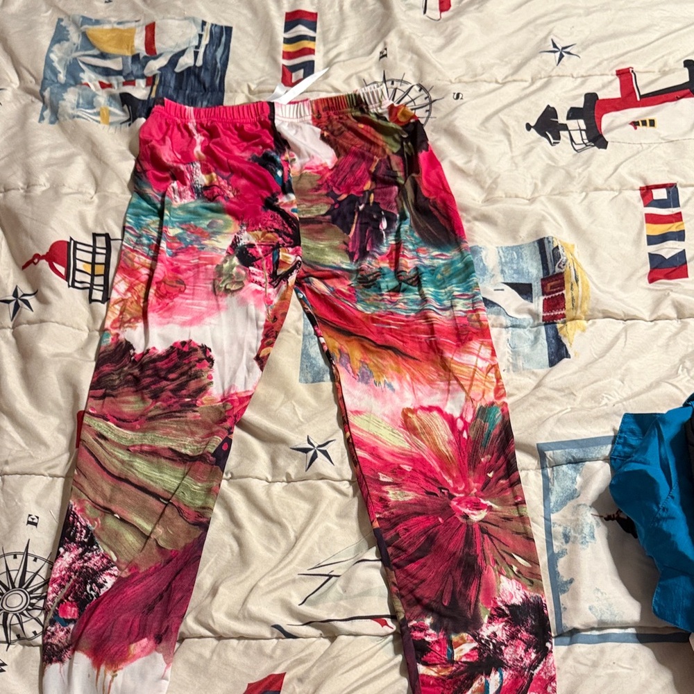5th & Love Multicolor Floral Leggings